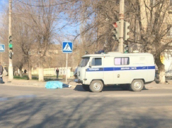 ﻿Труп мужчины обнаружили прохожие на западе Волгограда