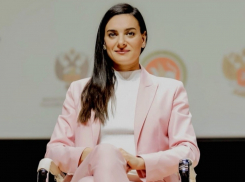 Чемпионка мира Елена Исинбаева оправдалась за конфуз перед президентом 