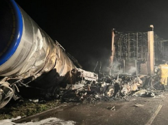 Водитель сгорел заживо в ДТП с ехавшей в Волгоград цистерной