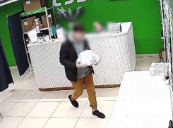 20-летний москвич оказался замешан в обмане 15-летней школьницы под Волгоградом