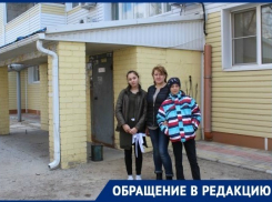 Администрация Волгограда выселяет мать с двумя детьми из комнаты в общежитии 