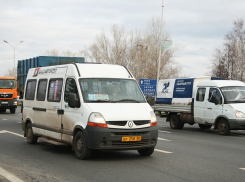 Под Волгоградом водитель переоборудовал маршрутку, рискуя жизнями пассажиров