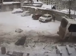 Разбившийся в Саратове волгоградский автобус протаранил семь легковушек