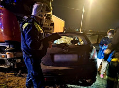 Фура снесла иномарку с детьми, погиб 17-летний волгоградец