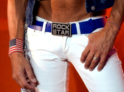 Первый зам облпрокурора проявила повышенный интерес к поющим коллегам мужского пола