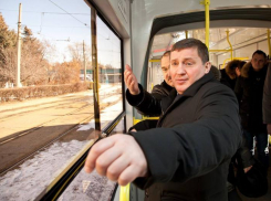 Андрей Бочаров на 10 процентов увеличил численность своих заместителей