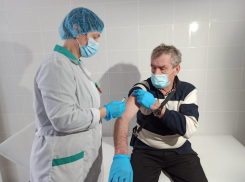 Волгоградский облздрав снял с себя ответственность за успешность вакцинации 30% населения