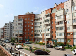 Волгоградские чиновники проверили ступеньки в 145 жилых домах
