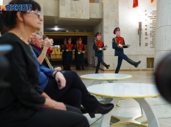 Десять орденов близким погибших на Украине передали в Волгограде 