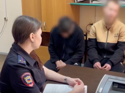 Сорвавших флаг на мосту подростков нашли в Волгограде – видео 