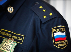 Алиментщик из Волжского накопил на отпуск и взятку ценой благополучия ребенка