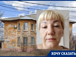 «Ставим кастрюли, стаканы»: волгоградка с маленьким ребенком борется за воду