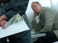 Экс-доцента вуза в Волгоградской области обвиняют в 19 эпизодах преступлений