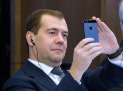 Премьер–министр Дмитрий Медведев подарит волгоградцам 10 дней выходных 