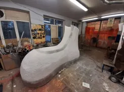 В главном парке Волгограда появятся гигантские светящиеся коньки