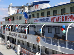 Волгоград первый в стране открыл круизный сезон: что с ценами