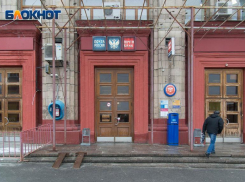 Огромные очереди за посылками на Главпочтамте Волгограда после праздников сняли на видео