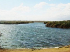 Следователи по ДНК устанавливают личность погибшего на озере в Волгограде