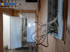 «Закупили мясо на семью из 8 человек, тухнет»: Волгоград массово обесточен из-за аномального ливня