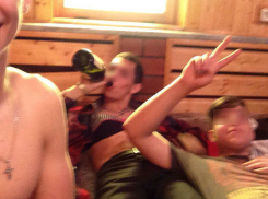 В Волжском трое выпускников изнасиловали отличницу за то, что не давала списывать