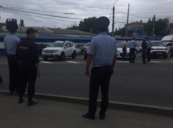 На Тракторном рынке в Волгограде очевидцы слышали звуки стрельбы