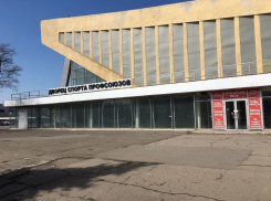 Дворец спорта в Волгограде закрыли и опечатали