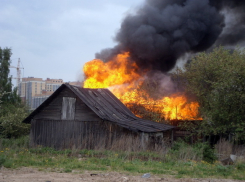 Под Волгоградом 62-летний пенсионер едва не сгорел в собственном доме