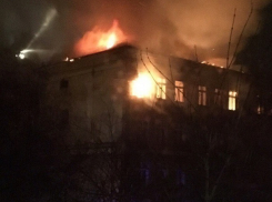 В пожаре на юге Волгограда местные жители обвинили чиновников