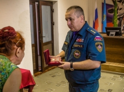 Родственникам погибшего бортоператора Марата Хадаева вручили орден Мужества