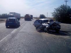 В Волгограде в ДТП Волги с КАМАЗом погибла женщина