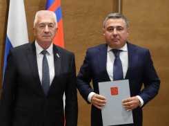 Прогремевшего в громком скандале депутата наградили в волгоградской облдуме