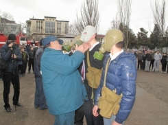 В Волжском на пожаре в пятиэтажке 1 пострадал и 35 эвакуировано