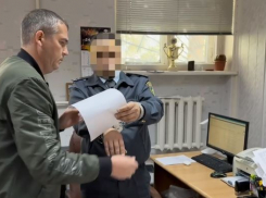 Задержание инспекторов Гостехнадзора за получение взяток в Волгограде попало на видео 