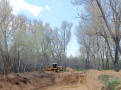Волгоградец выкопал пруд в Волго-Ахтубинской пойме и получил уголовное дело