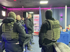 Силовики нагрянули в злачные места Волгограда – видео