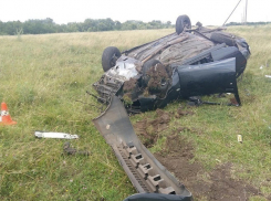 Три человека пострадали в перевернувшейся «Ладе Приоре» на севере Волгоградской области 