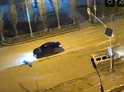 Эпичный наезд на говорящую по телефону волжанку попал на видео