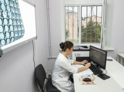 Сократили медсестер, врачу на обследование пациента дают 15 минут: депутат Госдумы жестко раскритиковала волгоградскую медицину