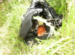 АК-47, бронежилет, шумовые гранаты и боеприпасы обнаружены у застрелившегося  камышинского налетчика