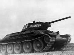 Календарь: 8 февраля 1942 год – Сталинградский тракторный завод наградили орденом за танки Т-34