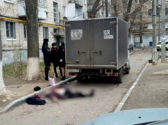 «Газель» насмерть сбила пенсионерку в Волгограде, двигаясь задним ходом