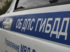 «Газель» и самосвал столкнулись на трассе Астрахань-Волгоград