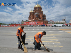 Деньги на ветер: 150 тысяч на украшение башенного крана на время парада в Волгограде улетели в трубу