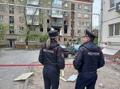 На месте взрыва на улице Титова в Волгограде эвакуировали жильцов и развернули оперативный штаб 