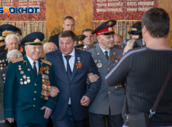 Волгоградский губернатор привился от COVID-19