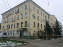 Экстренно эвакуируют пациентов больницы №7 в Советском районе Волгограда 