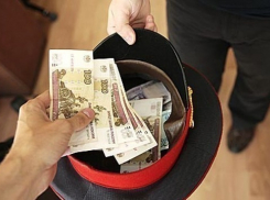 В Волгограде на 14 лет за взятку осудили полицейского и его подельника