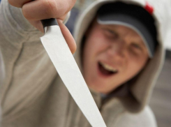 В Волгограде 13-летний мальчик с ножом напал на детей