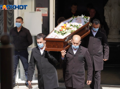 Юных баскетболисток похоронили в Волгограде: фоторепортаж