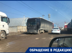 «Разбили дорогу, парализовали движение»: коллапс фур продолжается на таможне в Волгограде